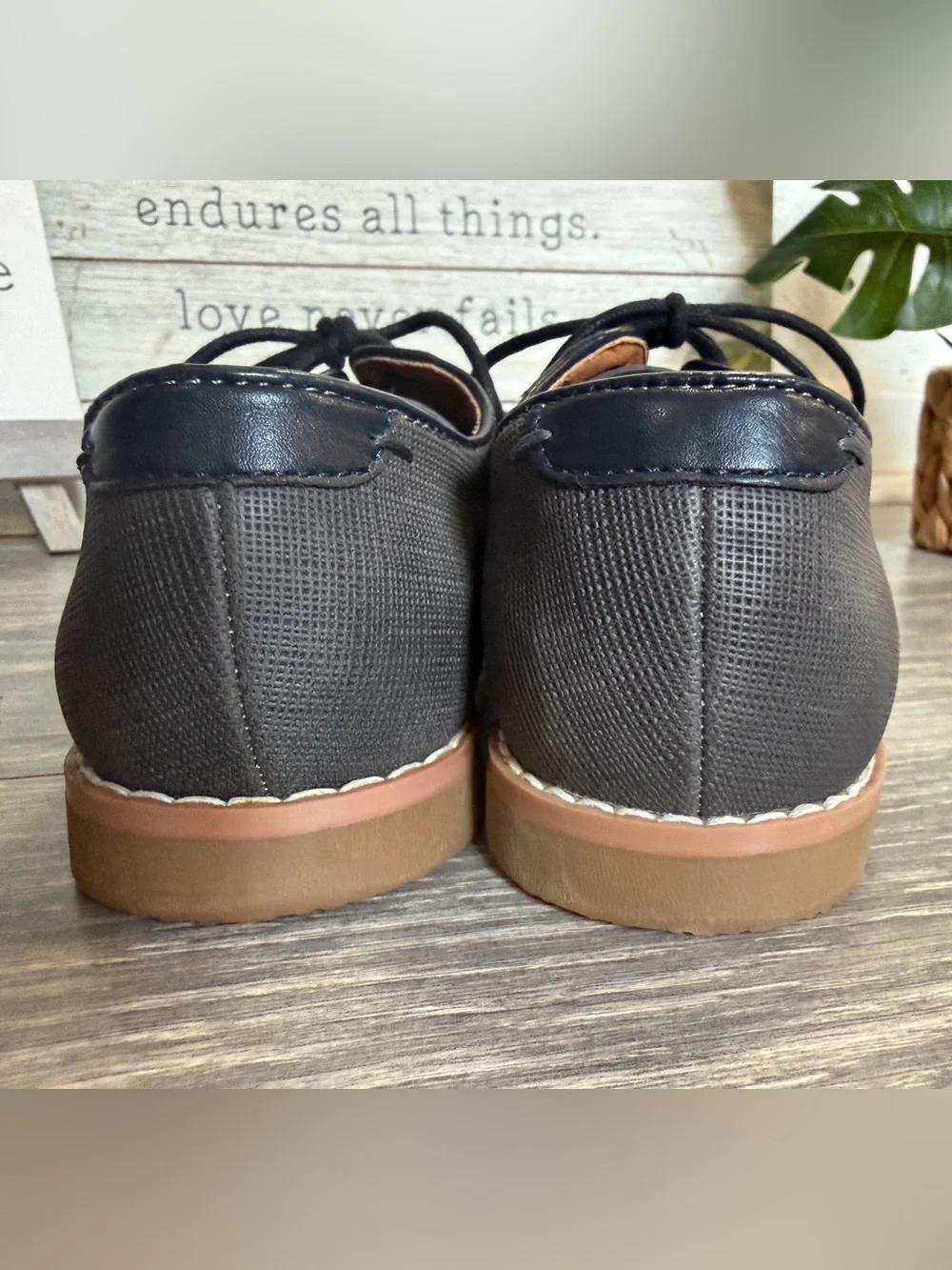 Nordstrom Rack Kids’ Windsor Classic Charcoal Lace-Up Oxfords w Gum Sole Size 1